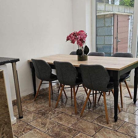 The Crescent, 3 Bed House With 2-3 Parking Spaces, Great For Contractors And Family Greenhithe Zewnętrze zdjęcie